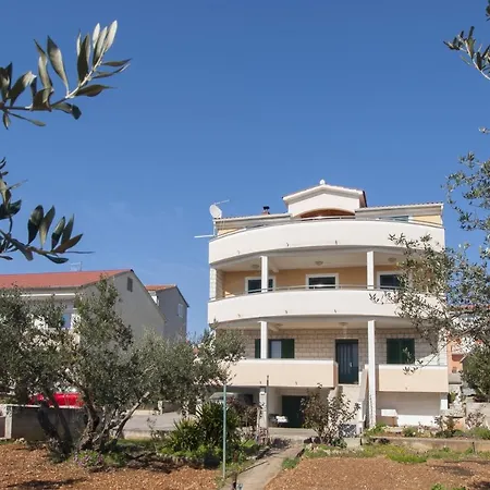 Apartment Apartments By The Sea Brodarica, Sibenik - 5736 Brodarica (Sibenik-Knin)