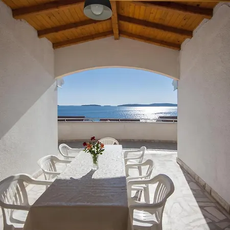 Apartman By The Sea Brodarica, Sibenik - 5736 *