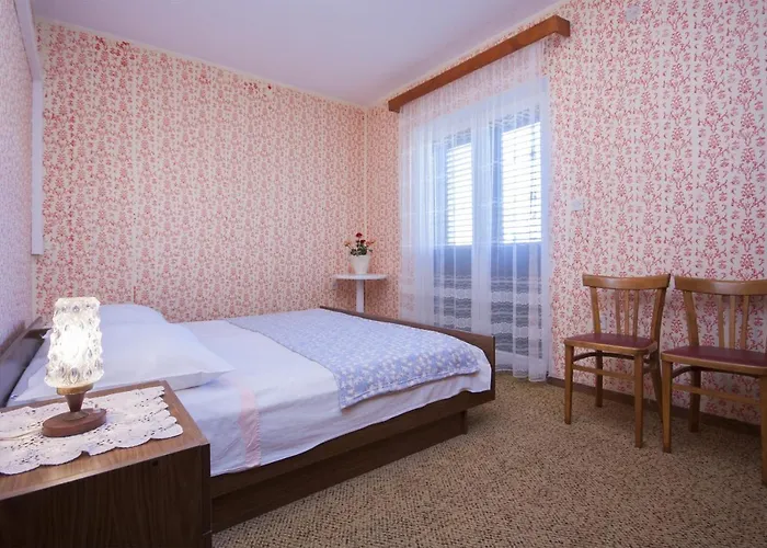 Apartments By The Sea Brodarica, Sibenik - 5736 Brodarica (Sibenik-Knin)