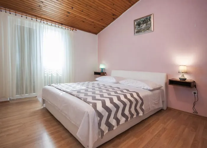 Apartments By The Sea Brodarica, Sibenik - 5736 Brodarica (Sibenik-Knin)